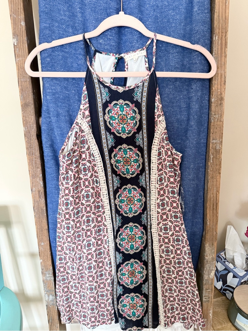 hint of mint Multicolor Floral Print Label